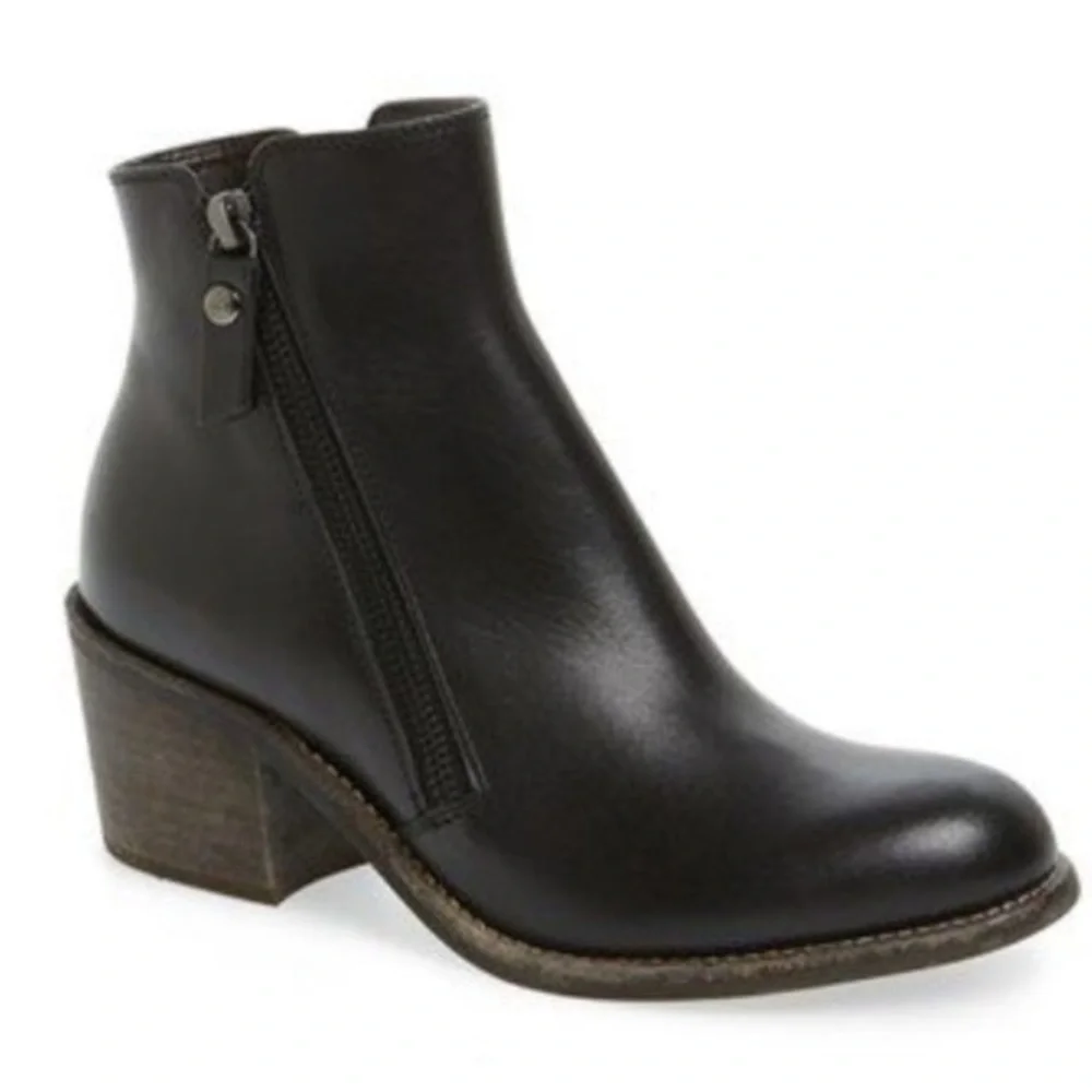 AGL ATTILIO GIUSTI LEOMBRUNI Ella Block Heel Bootie black boots size 37.5